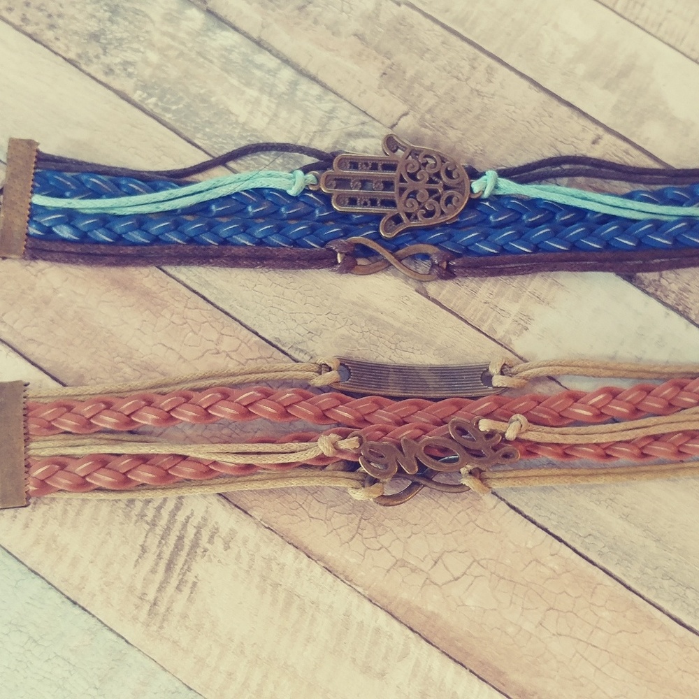 2 bracelets - Picture 2 of 2